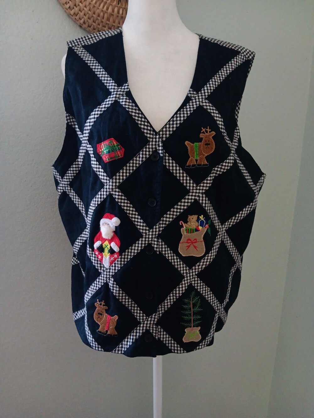 Women's Holiday Embroidered Vest Sz XL Santa Reindeer
